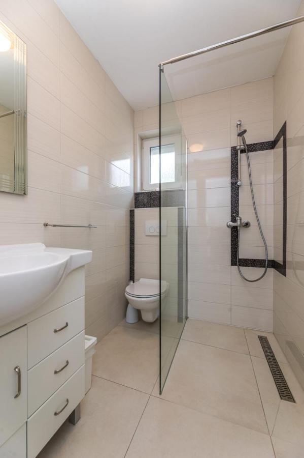 Apartments Augustinovic Baska  Exterior photo