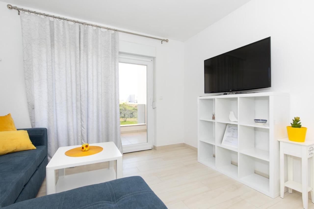 Apartments Augustinovic Baska  Exterior photo