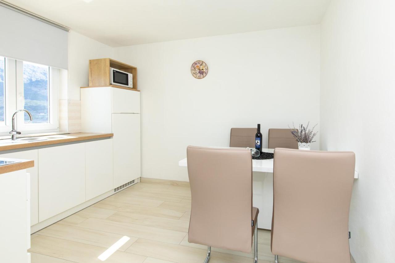 Apartments Augustinovic Baska  Exterior photo